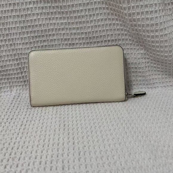 NEW Disney X Coach Medium Zip Around Wallet With Dumbo - Picture 4 of 10